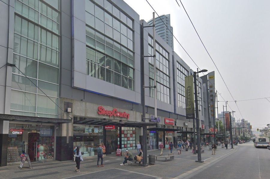 ĸmS (Granville Street)  798 mS۾Cw